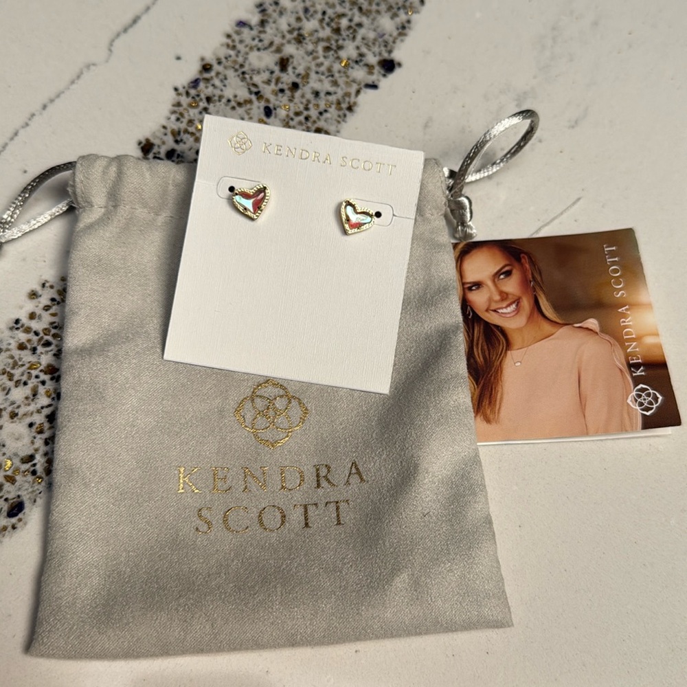 New Kendra Scott Ari Heart Earrings
